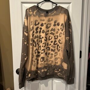 Leopard print sweatshirt
